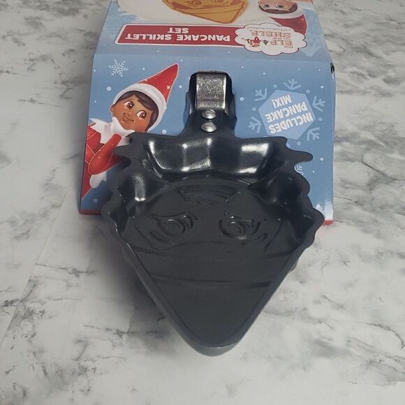 NEW Elf on the Shelf Pancake Skillet - Picture 3 of 6